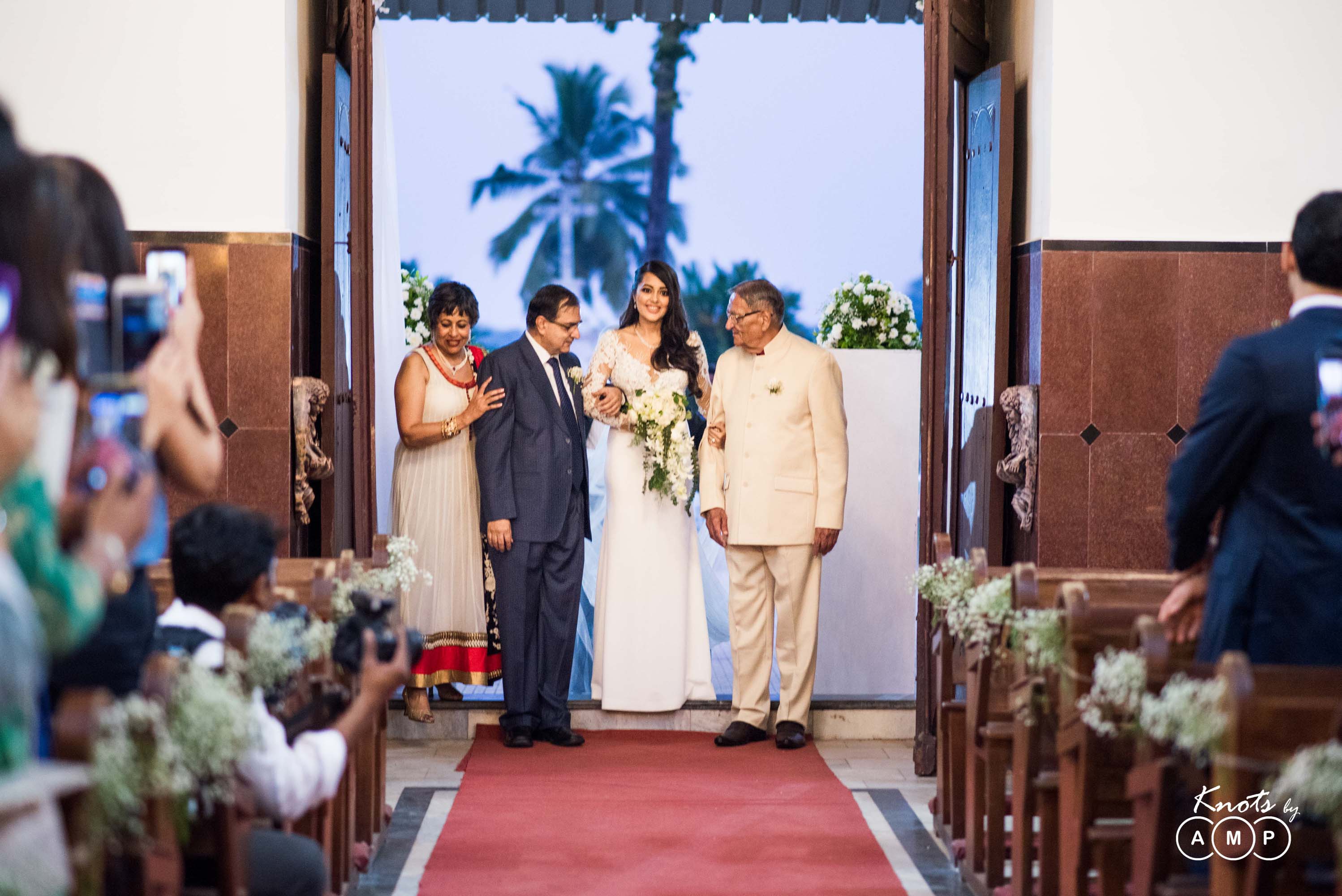 Church-Wedding-At-Alila-DiwaGoa-39