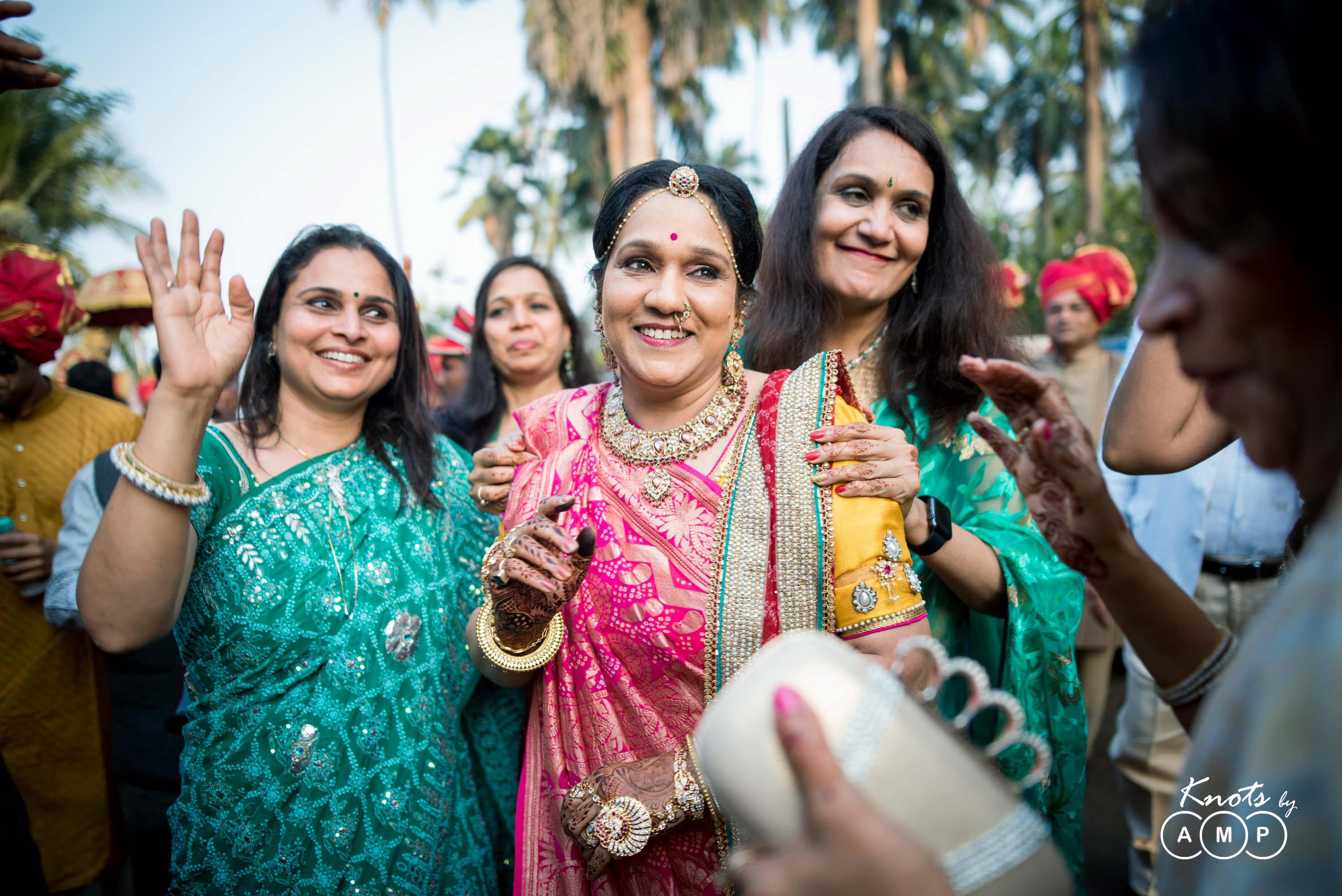 Gujarati-Marwari-Wedding-at-The-Retreat-Madh-Island-4-19