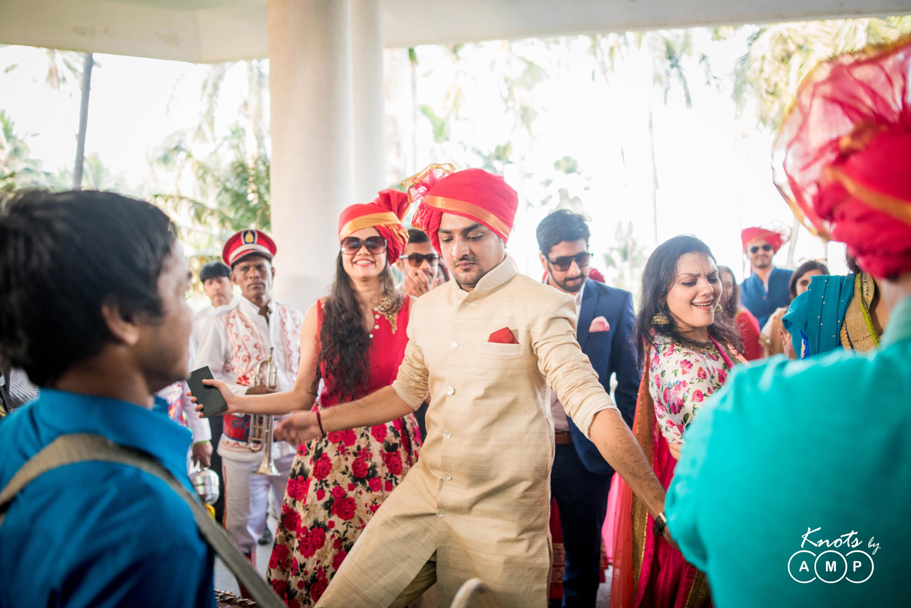 Gujarati-Marwari-Wedding-at-The-Retreat-Madh-Island-4-2