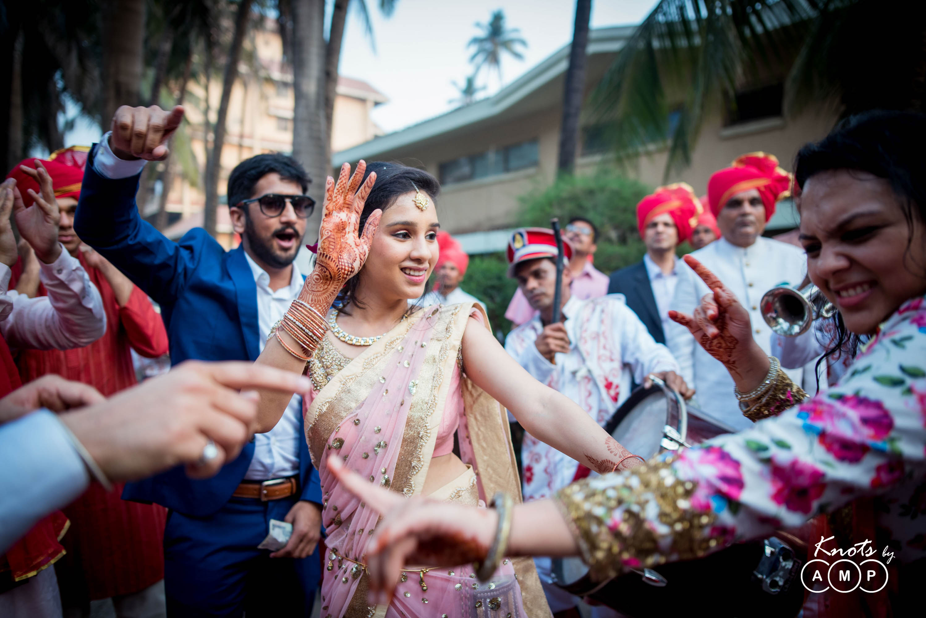 Gujarati-Marwari-Wedding-at-The-Retreat-Madh-Island-4-44