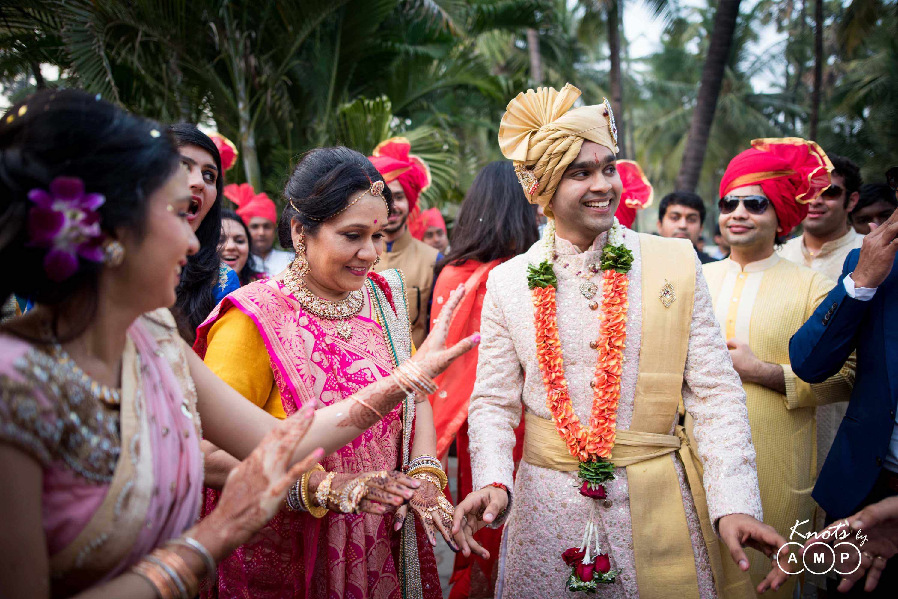 Gujarati-Marwari-Wedding-at-The-Retreat-Madh-Island-4-47