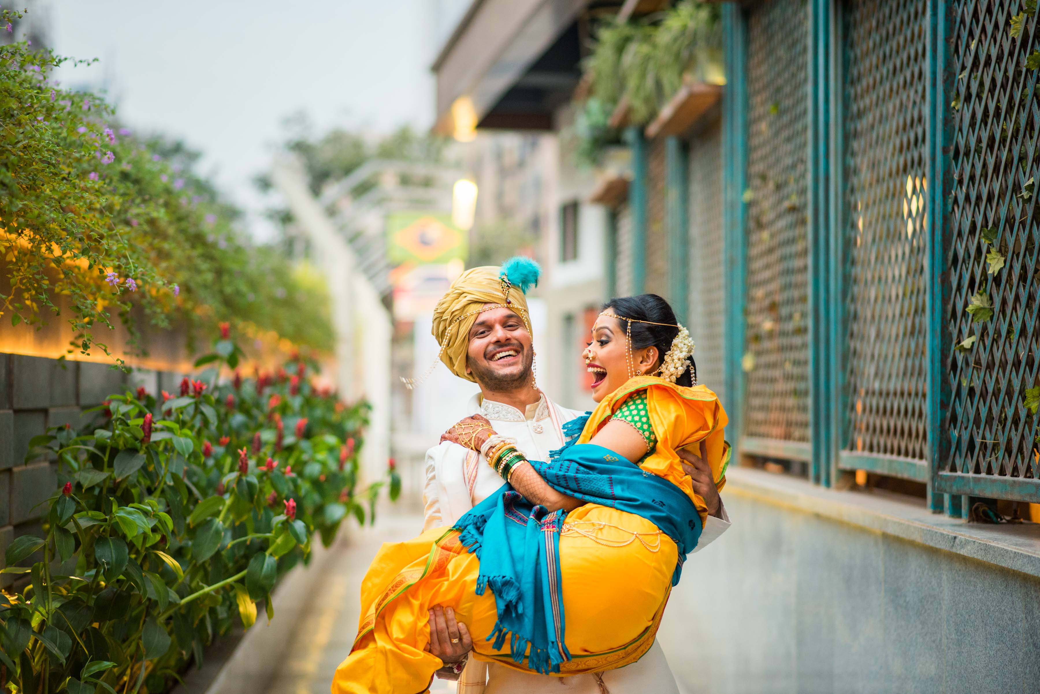 Red Veds: Best Professional Marathi Wedding Photography