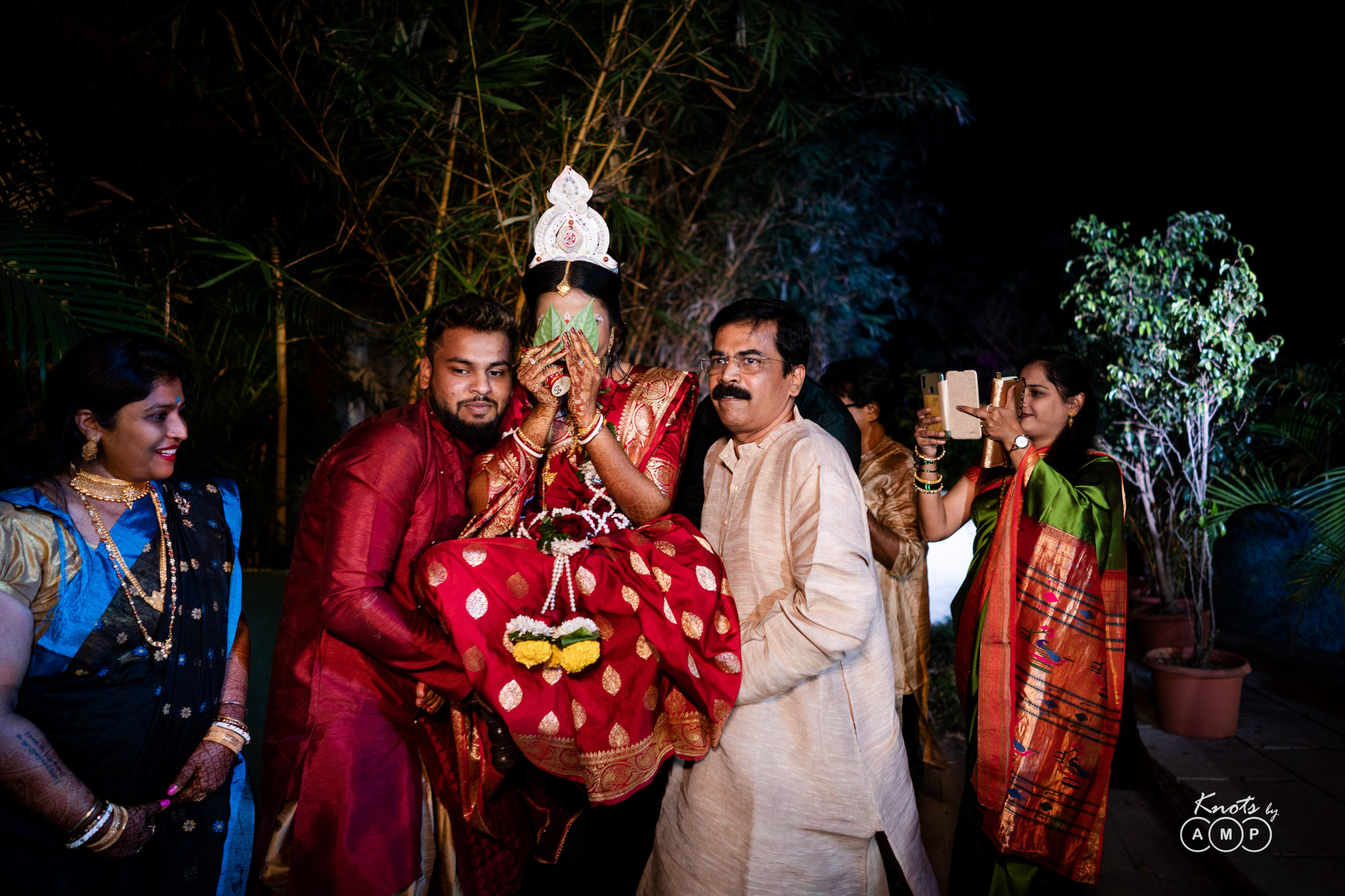 Intimate-Bengali-Wedding-at-Basho-Bougainvillea-Resort-Karjat-95-of-144